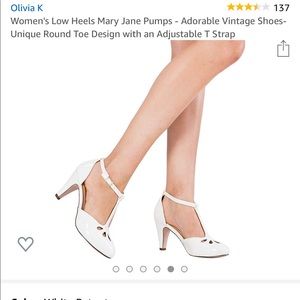 Vintage style Mary Jane pumps